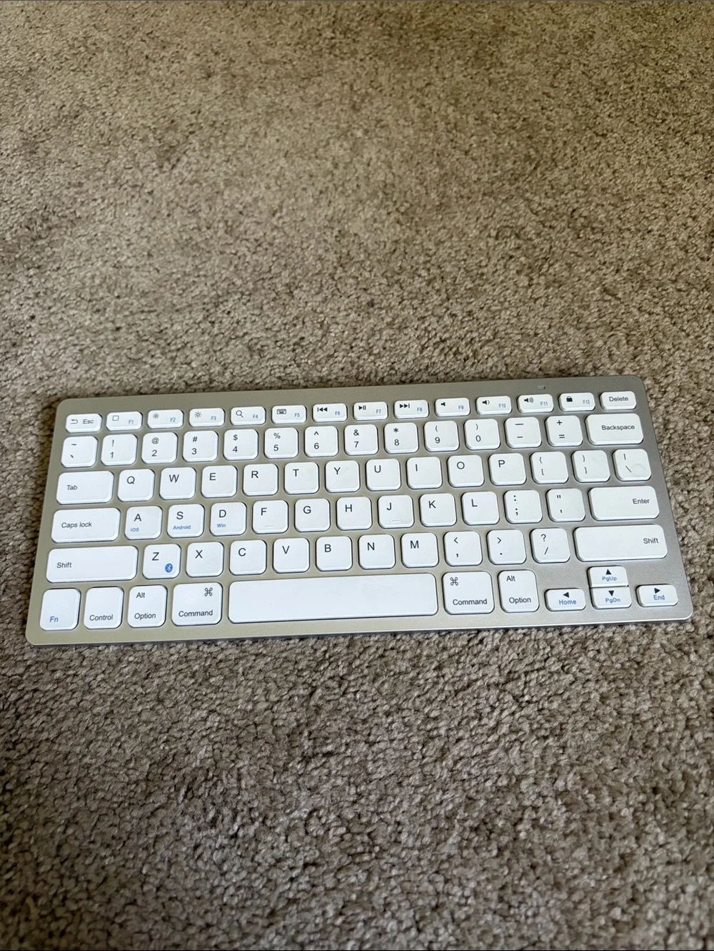Bluetooth Wireless Keyboard - White & Silver Aluminum